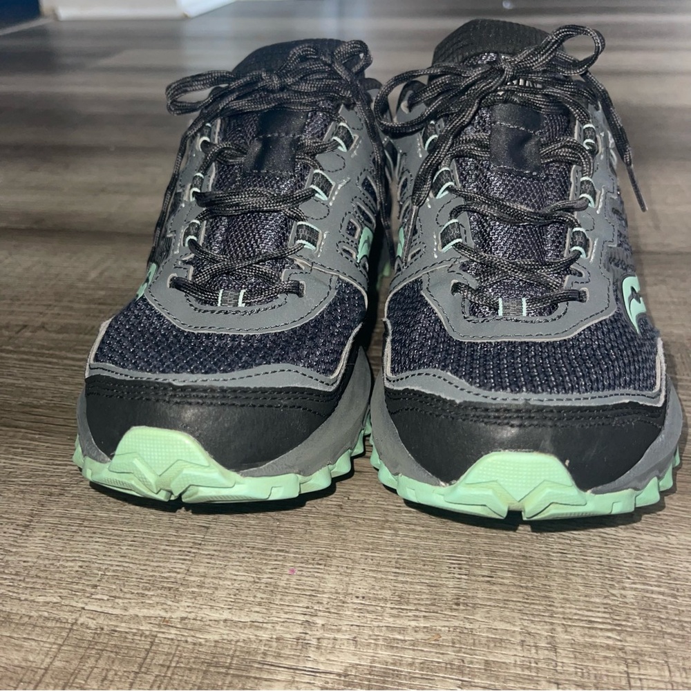 Saucony Women's Black and Mint Athletic Shoes - Picture 4 of 14